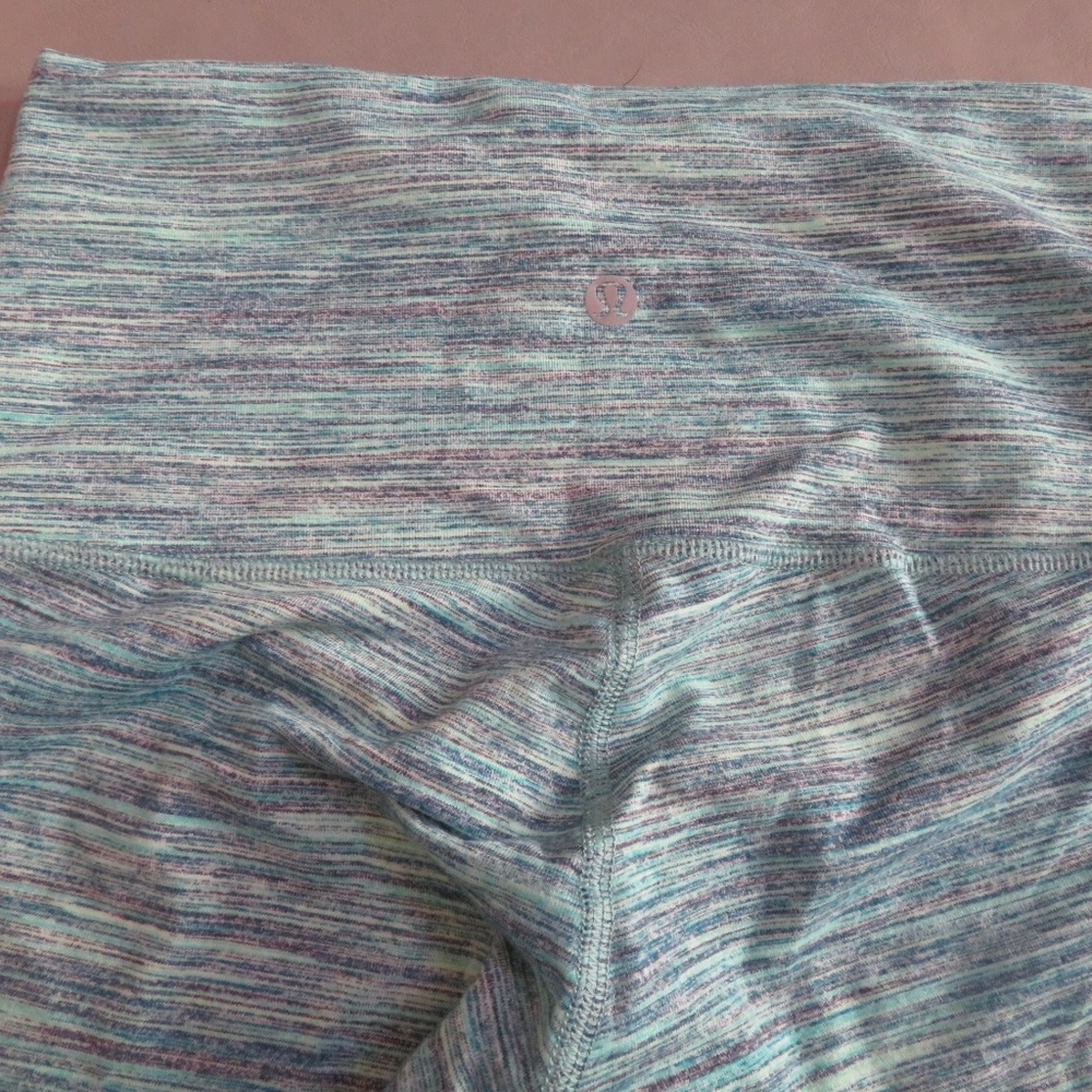 Lululemon Crops - Picture 2 of 2